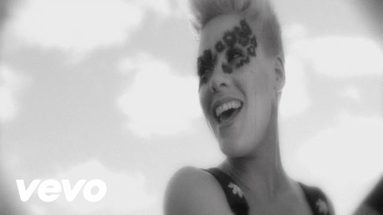 Pink - Blow Me (One Last Kiss)